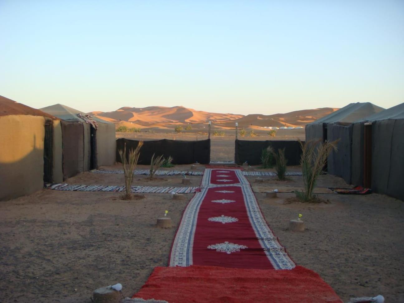 Bivouac La Fibule Des Dunes Merzouga Extérieur photo